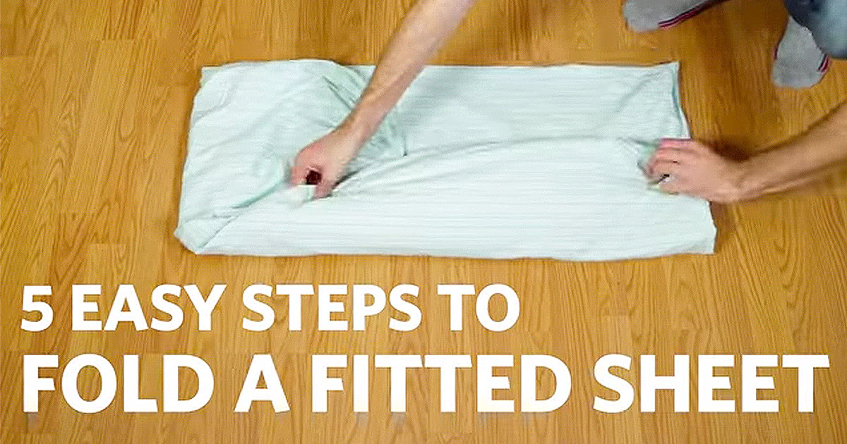 lo-allcreated-fold-a-fitted-sheet.jpg