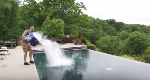 All Created - What Happends When You Throw Dry Ice Into A Pool