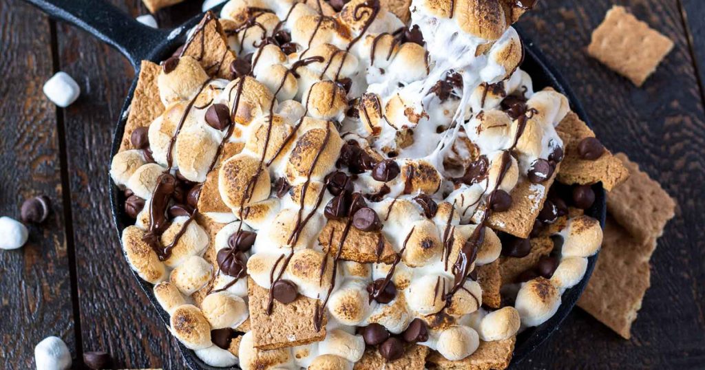 smores dessert nachos _ recipes _ chocolate _ allcreated