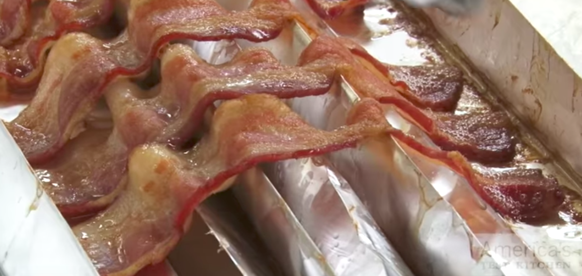 How to Form a Makeshift Roasting Rack Out of Foil for Crispier & Healthier  Oven-Cooked Bacon « Food Hacks :: WonderHowTo