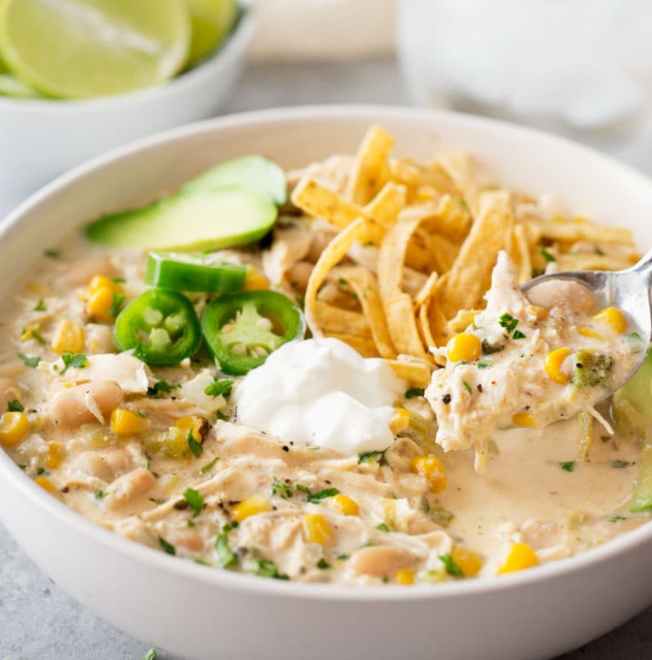 Slow Cooker White Chicken Chili Is A Simple, Spicy One Pot Recipe